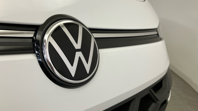 Volkswagen T-Roc 1.5 eTSI Life 5dr DSG Petrol Hatchback - Image 34
